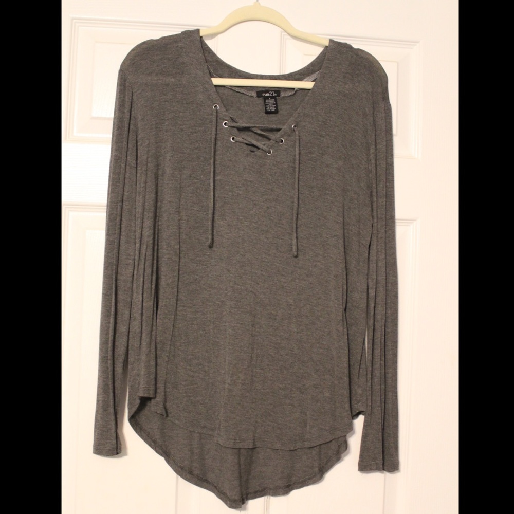Rue 21 women’s long sleeve Size L